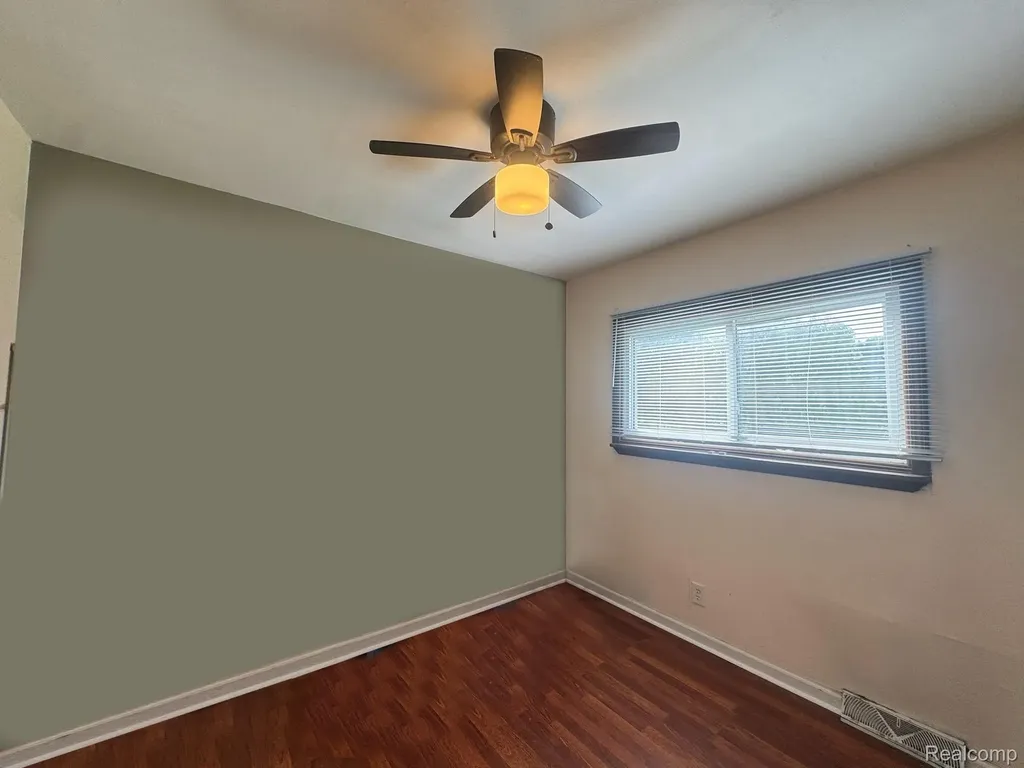 28150 Hiller Street Harrison Charter Township MI 48045