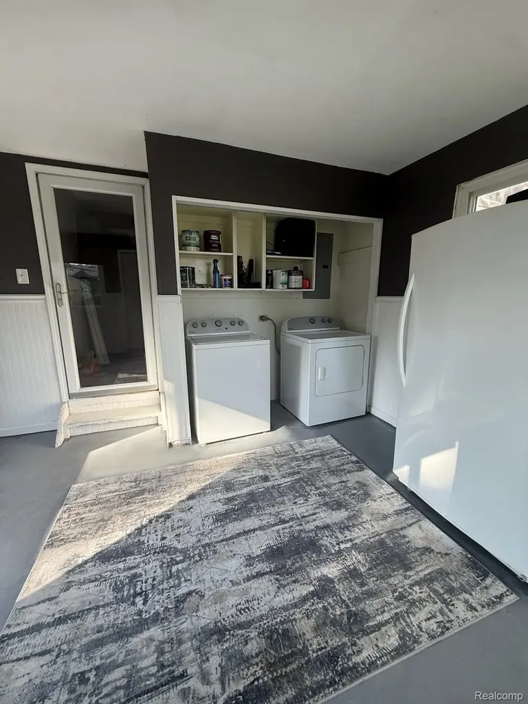 28150 Hiller Street Harrison Charter Township MI 48045