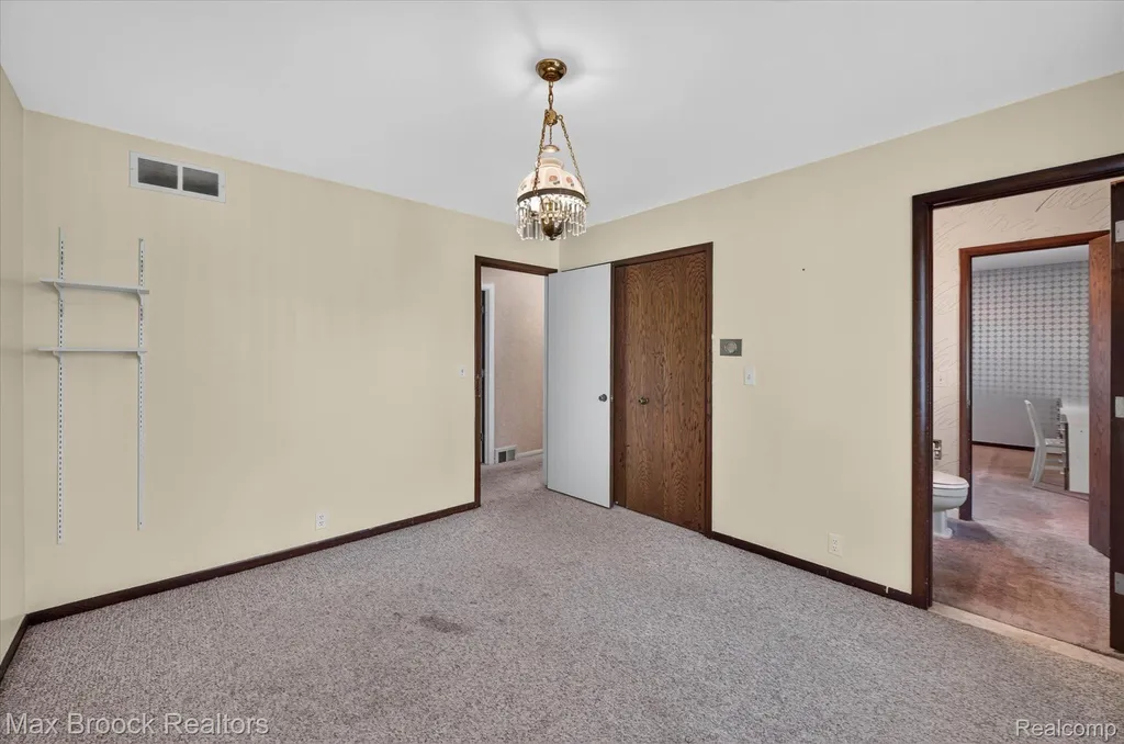 22262 Chatsford Circuit Street Southfield City MI 48034