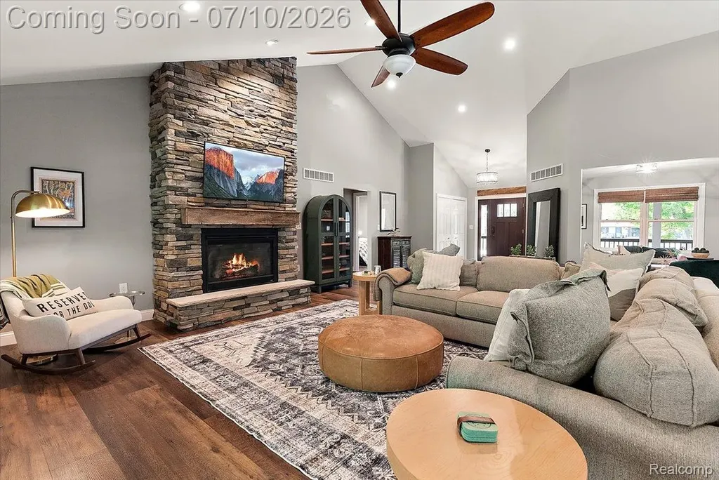 13205 Hogan Road Fenton Charter Township MI 48451
