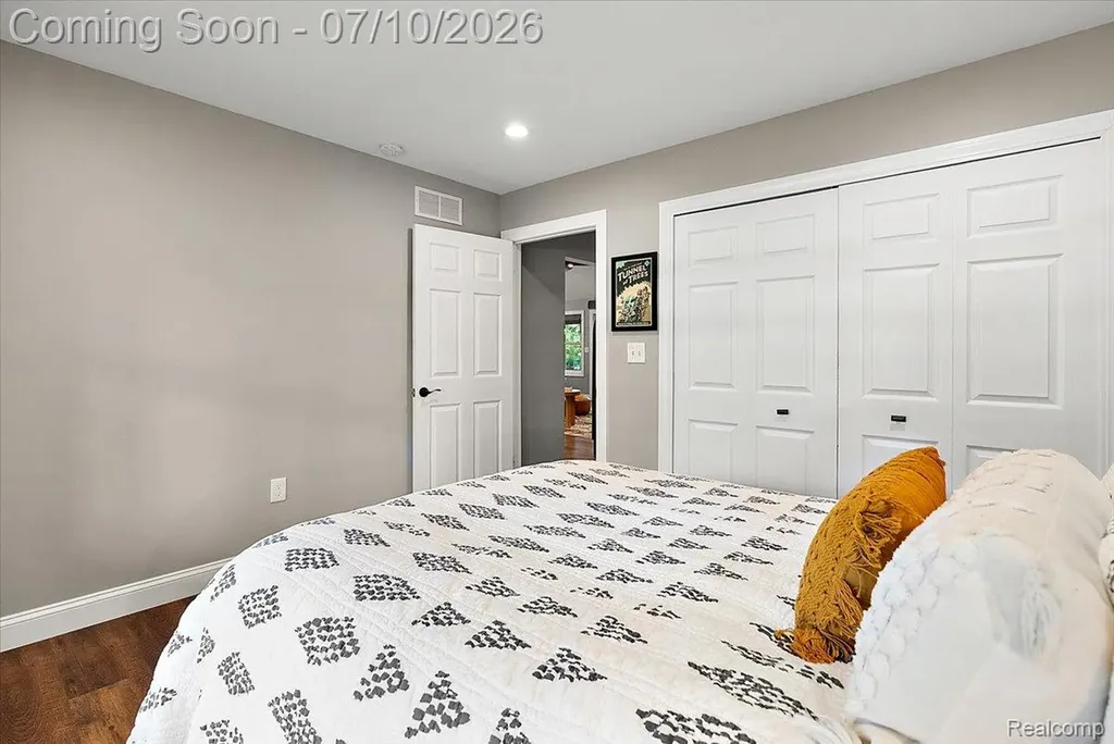 13205 Hogan Road Fenton Charter Township MI 48451