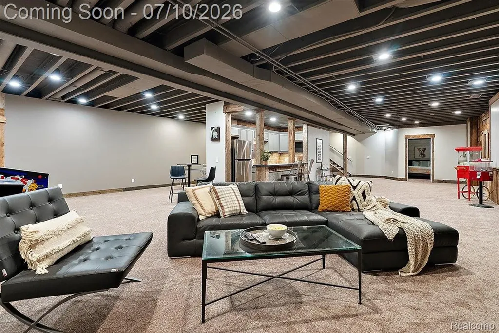 13205 Hogan Road Fenton Charter Township MI 48451