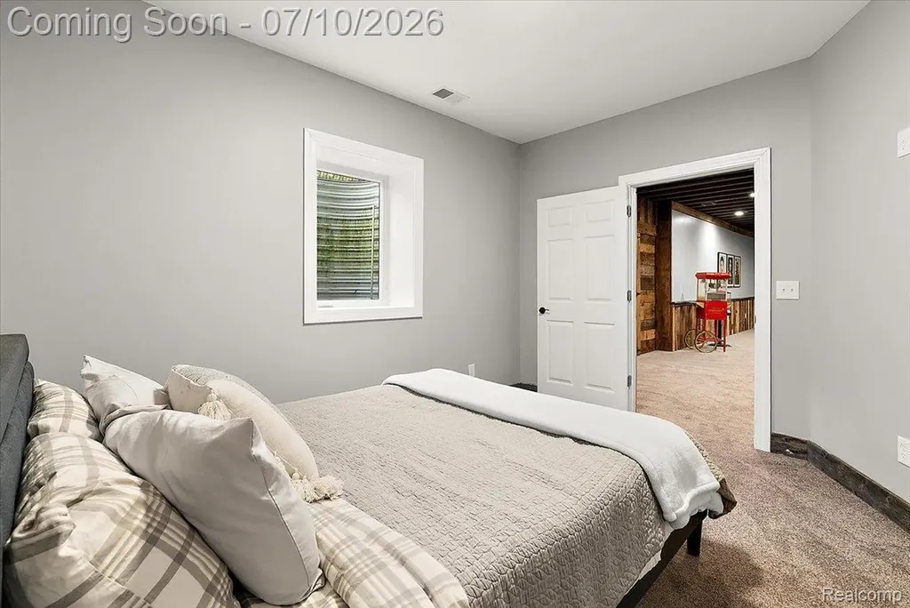 13205 Hogan Road Fenton Charter Township MI 48451