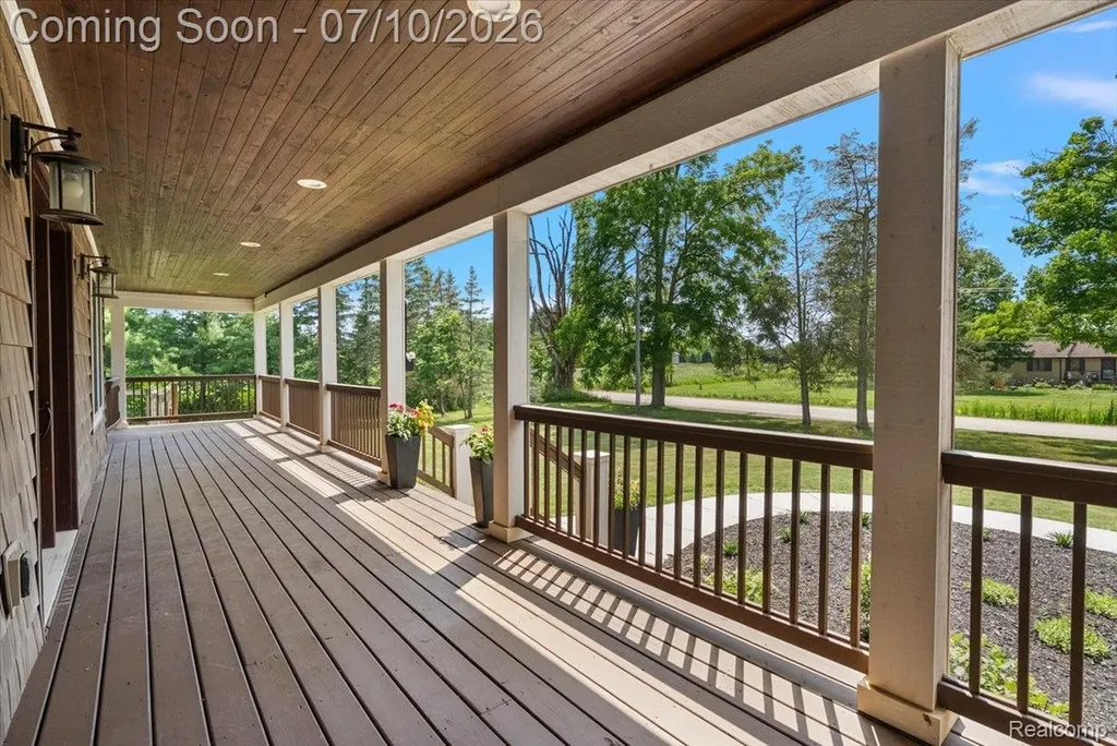 13205 Hogan Road Fenton Charter Township MI 48451