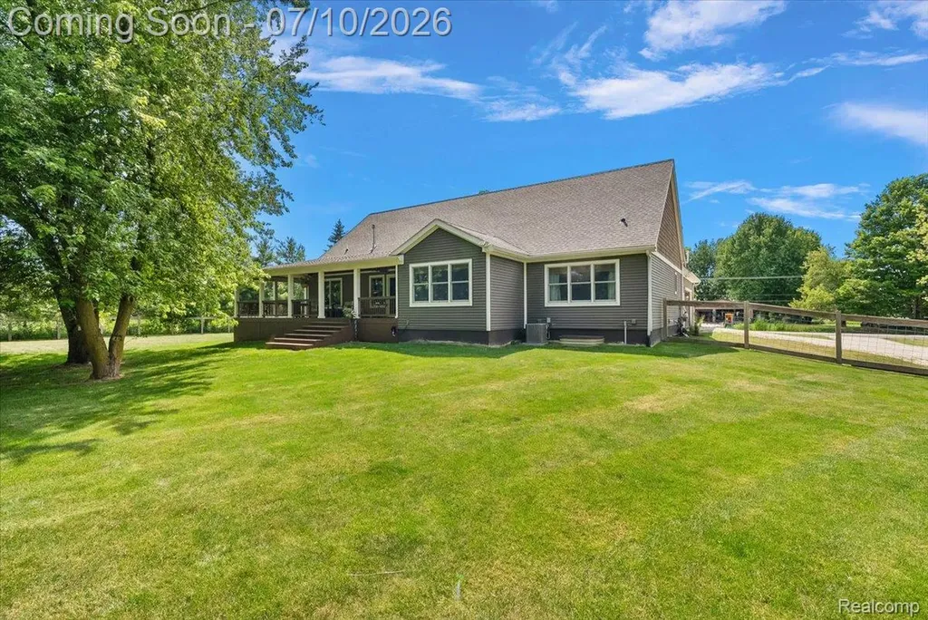 13205 Hogan Road Fenton Charter Township MI 48451