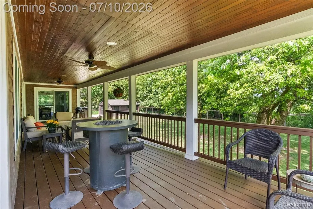 13205 Hogan Road Fenton Charter Township MI 48451