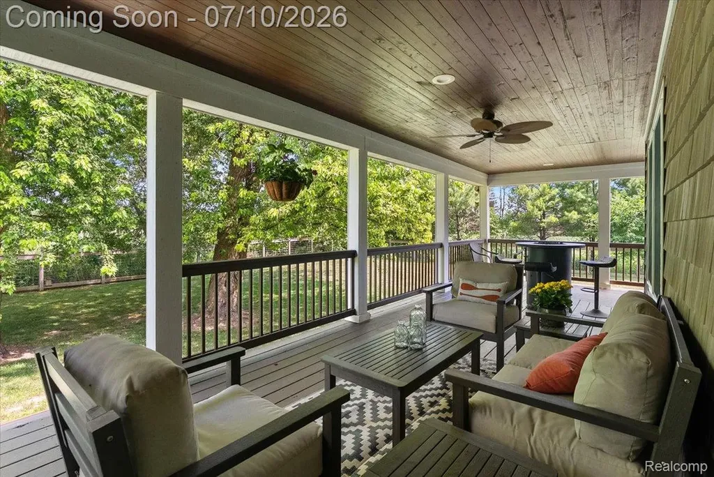 13205 Hogan Road Fenton Charter Township MI 48451