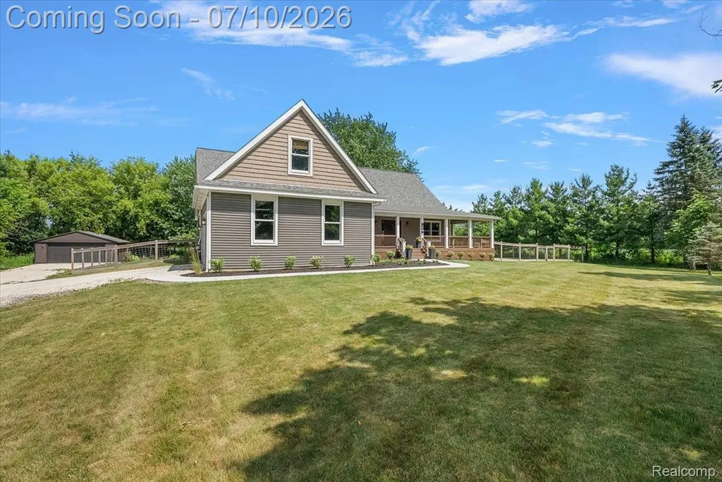 13205 Hogan Road Fenton Charter Township MI 48451