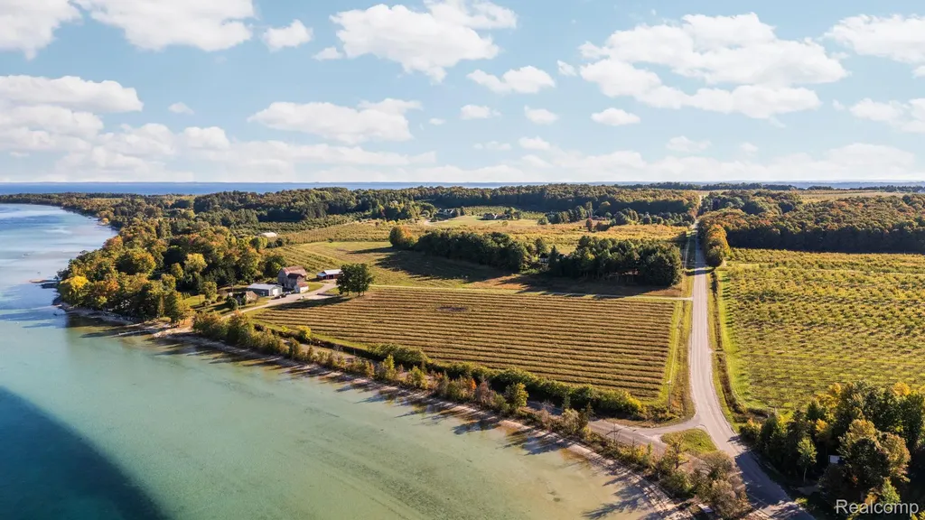 Parcel 6 Cherry Beach Court Suttons Bay Township MI 49682