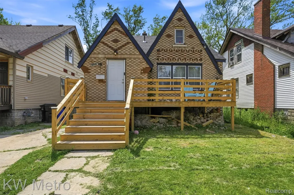 9941 Pinehurst Street Detroit City MI 48204