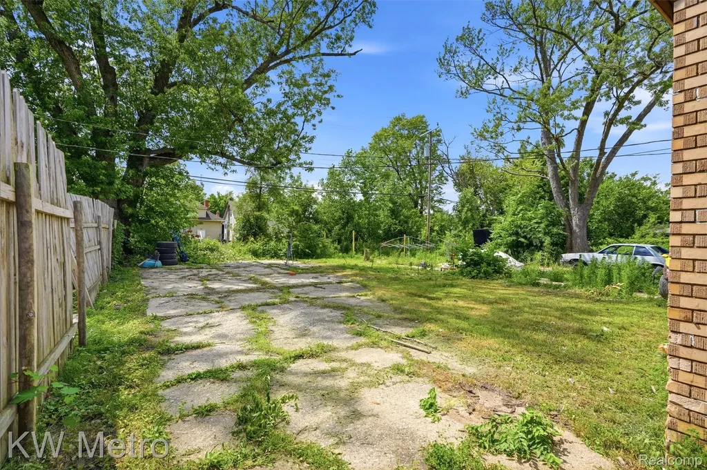 9941 Pinehurst Street Detroit City MI 48204