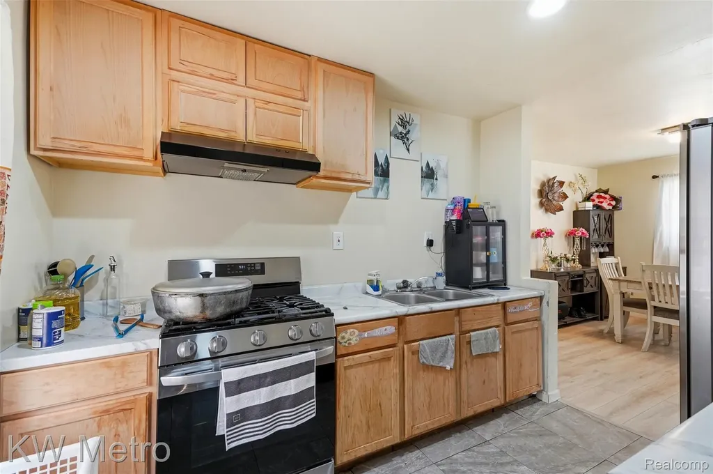 9941 Pinehurst Street Detroit City MI 48204