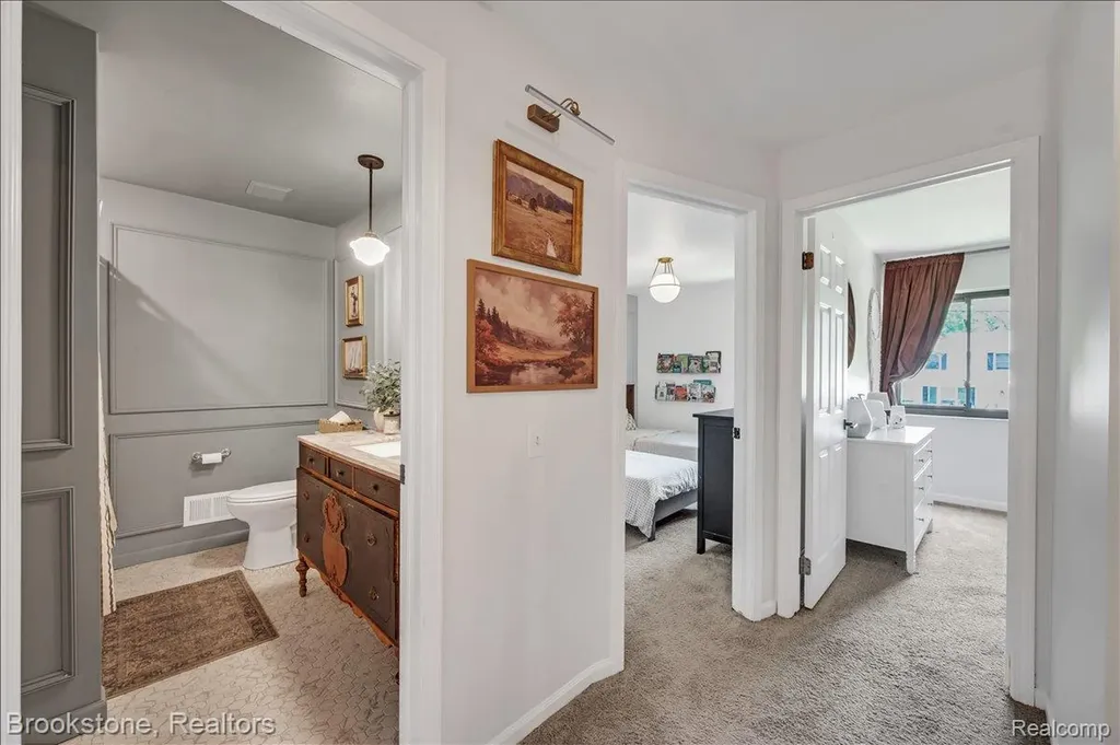 5067 Algonquin Boulevard Independence Charter Township MI 48348