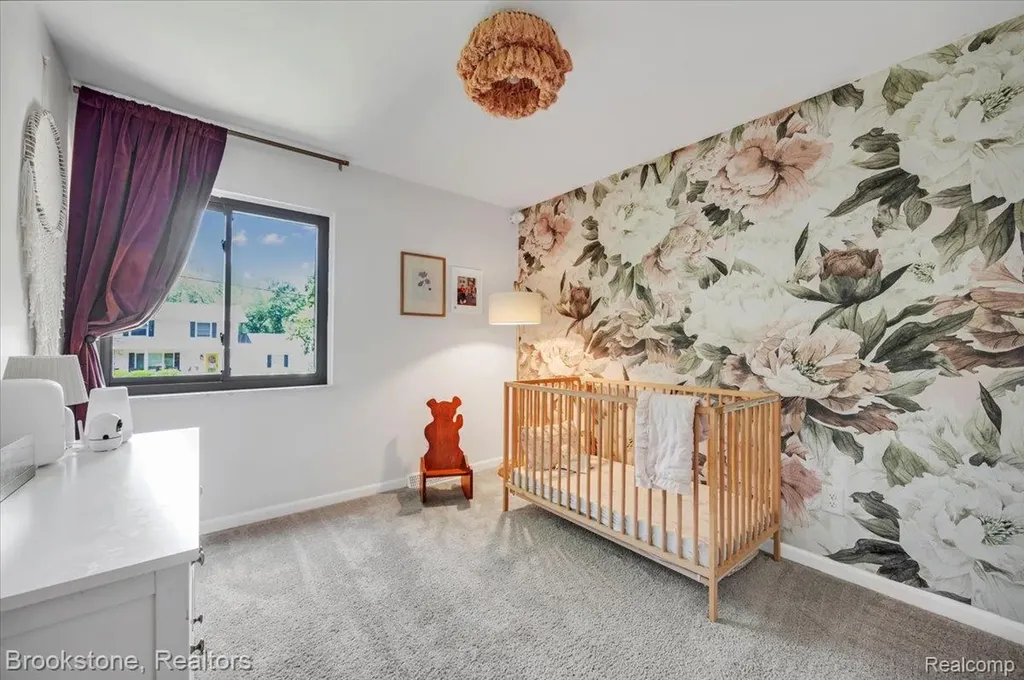 5067 Algonquin Boulevard Independence Charter Township MI 48348