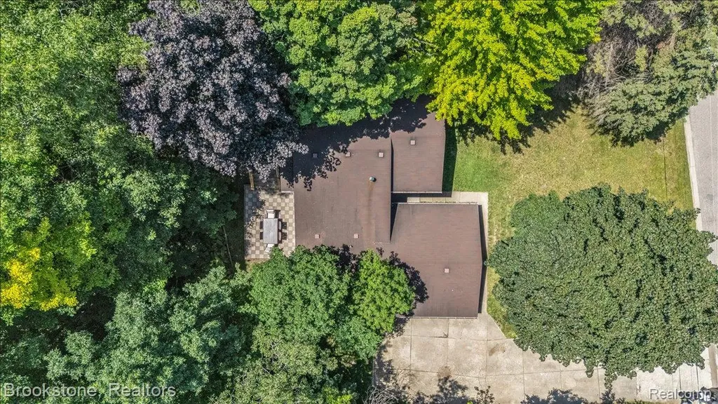 5067 Algonquin Boulevard Independence Charter Township MI 48348