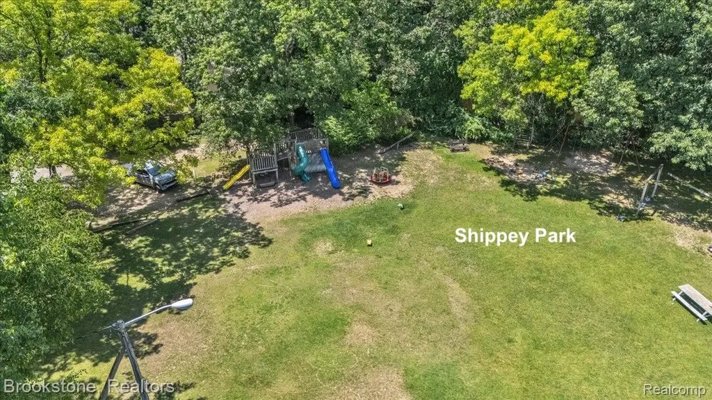 5067 Algonquin Boulevard Independence Charter Township MI 48348