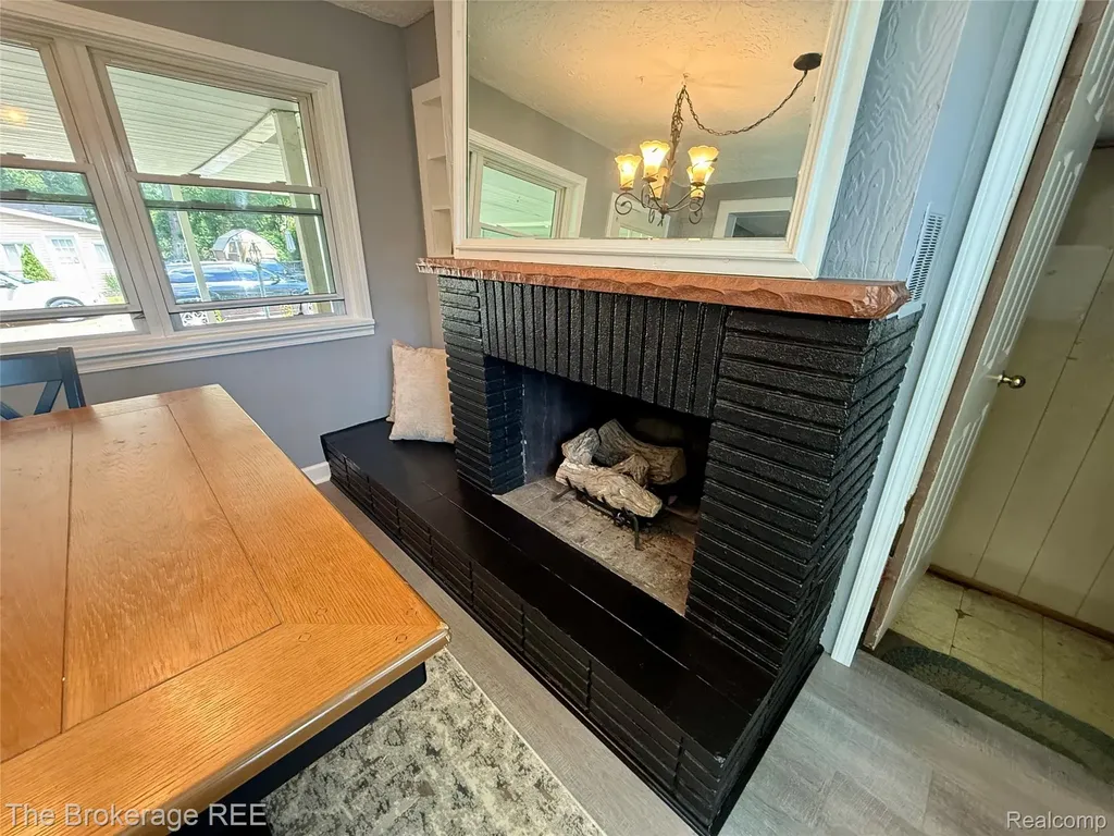 3657 Jackson Boulevard White Lake Charter Township MI 48383