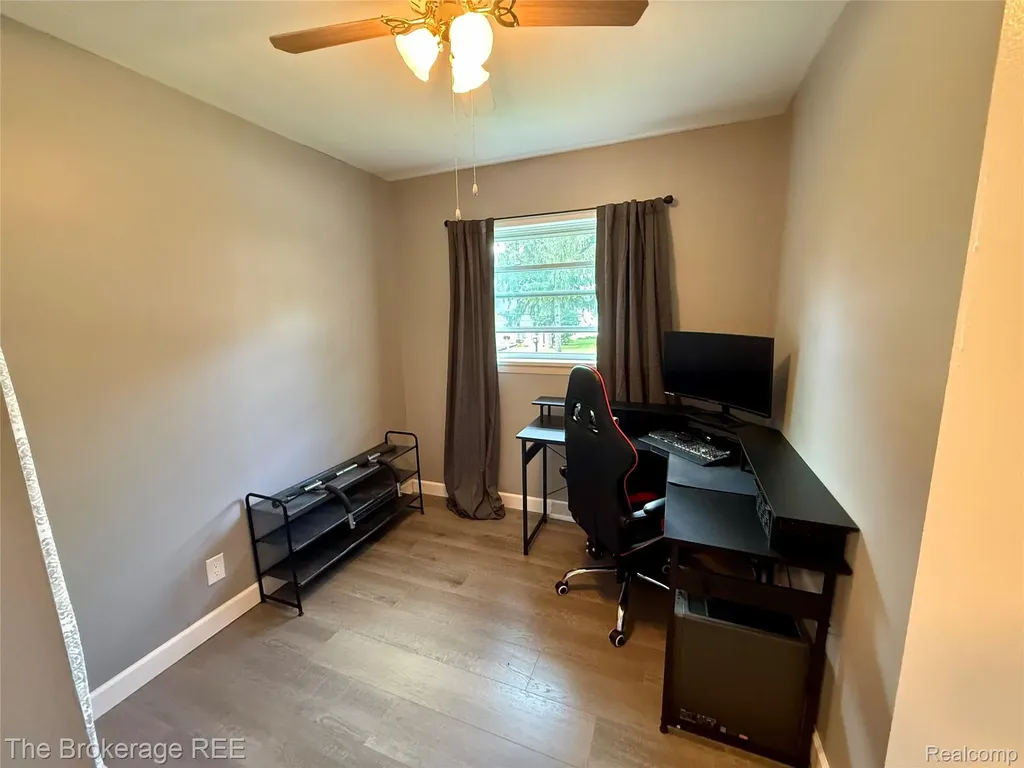 3657 Jackson Boulevard White Lake Charter Township MI 48383
