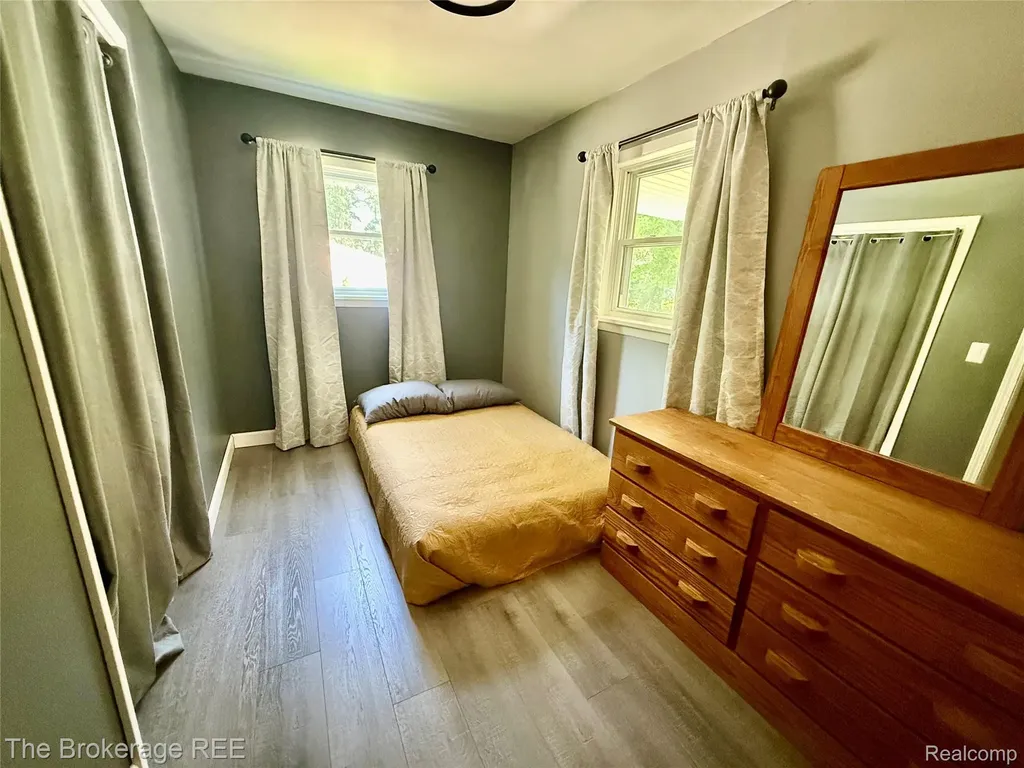 3657 Jackson Boulevard White Lake Charter Township MI 48383