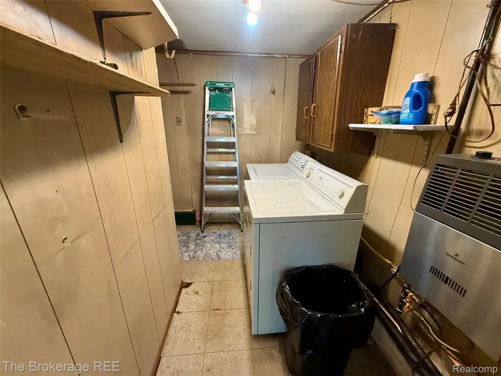 3657 Jackson Boulevard White Lake Charter Township MI 48383