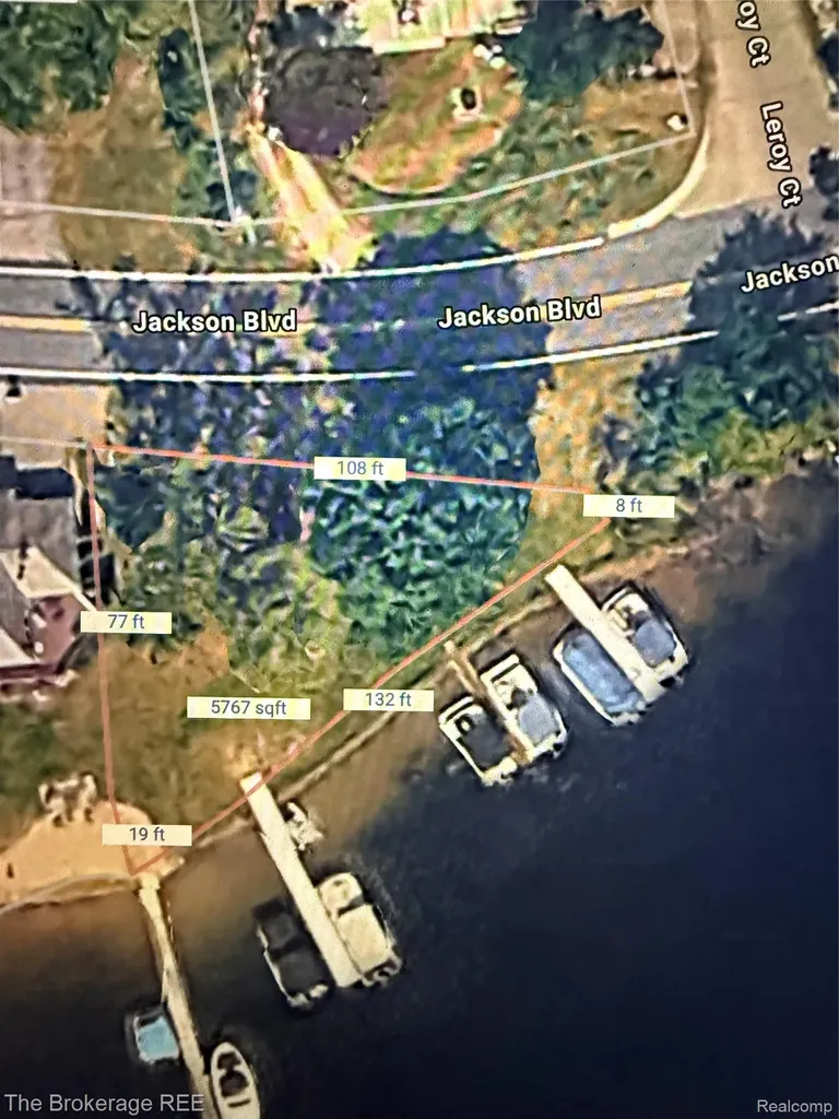 3657 Jackson Boulevard White Lake Charter Township MI 48383