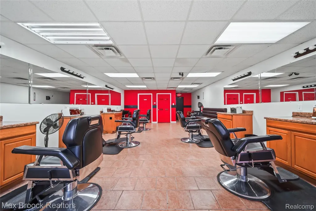 16124 W 7 Mile Road Detroit City MI 48235