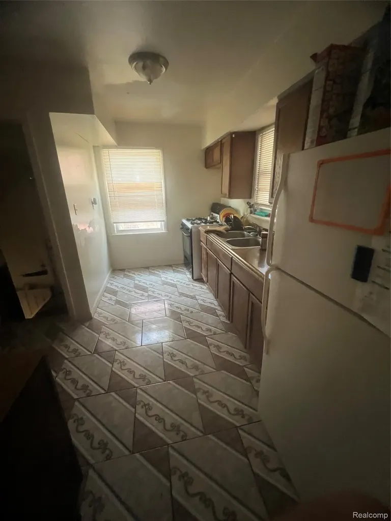 15865 Collingham Drive Detroit City MI 48205