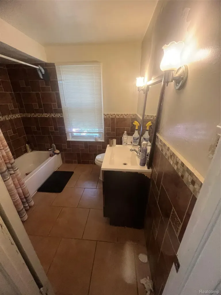15865 Collingham Drive Detroit City MI 48205