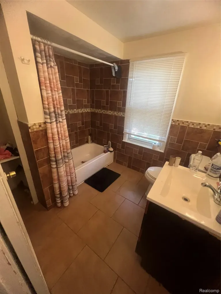 15865 Collingham Drive Detroit City MI 48205