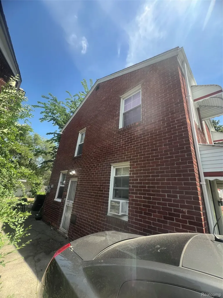 15865 Collingham Drive Detroit City MI 48205