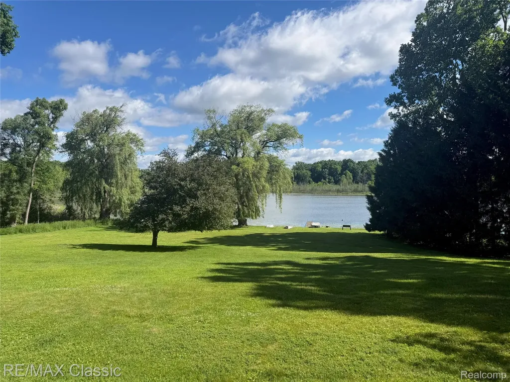 6150 Willow Road West Bloomfield Charter Township MI 48324