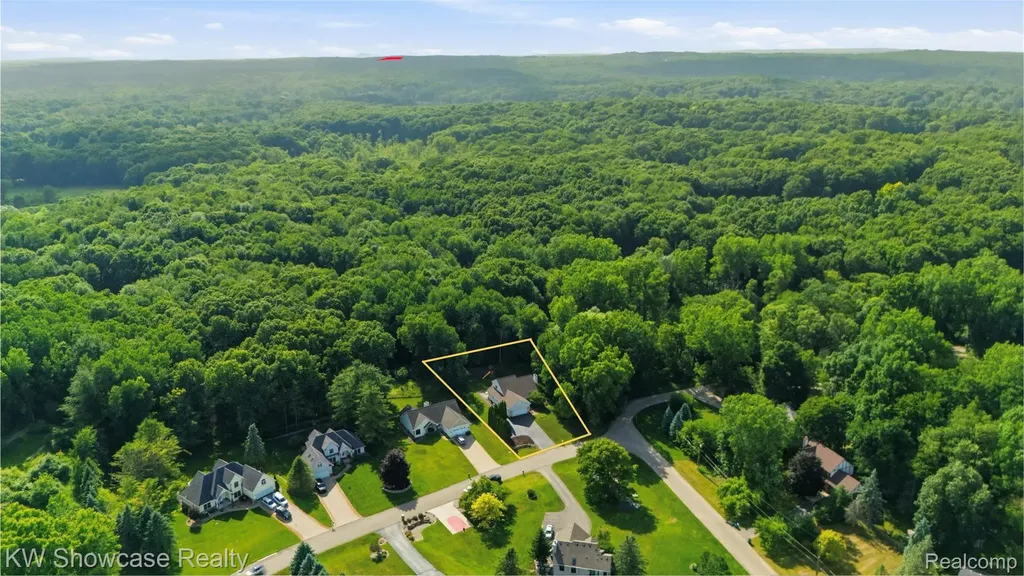 525 Aarons Way Brandon Charter Township MI 48462