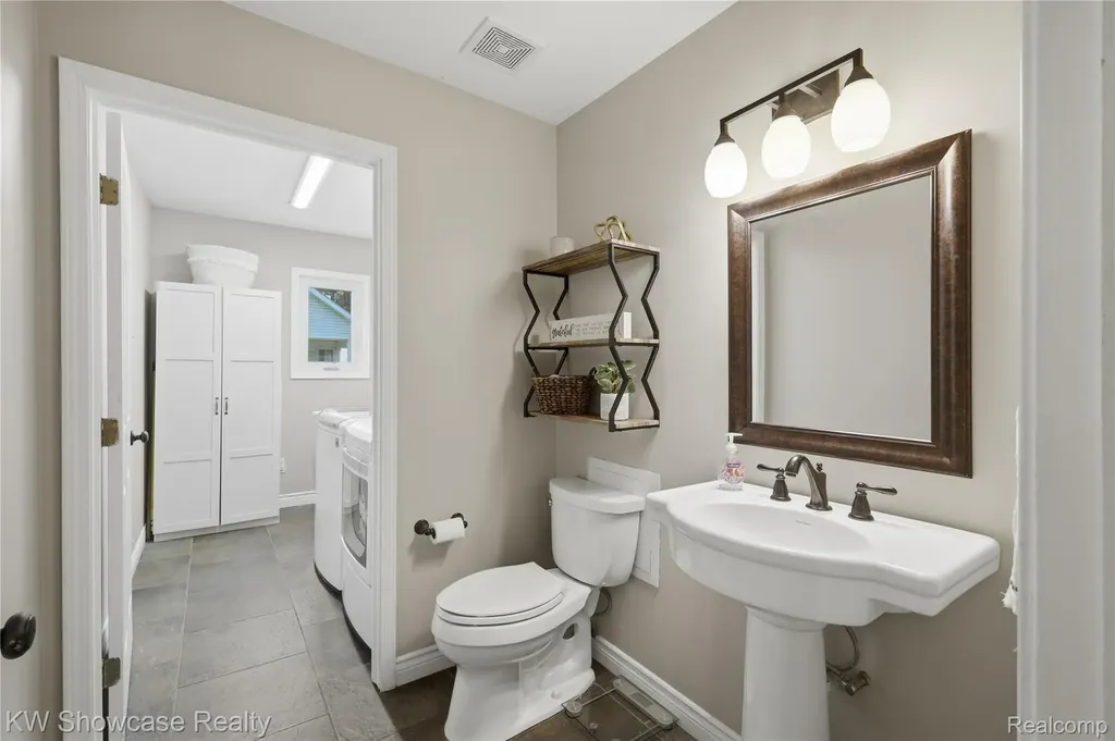 525 Aarons Way Brandon Charter Township MI 48462