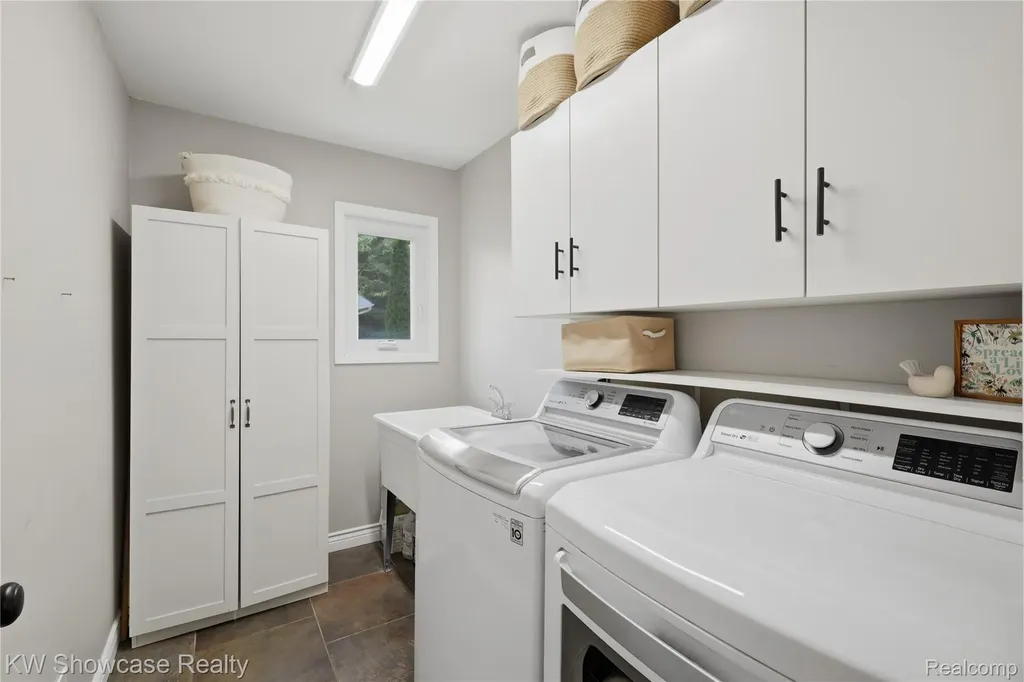 525 Aarons Way Brandon Charter Township MI 48462
