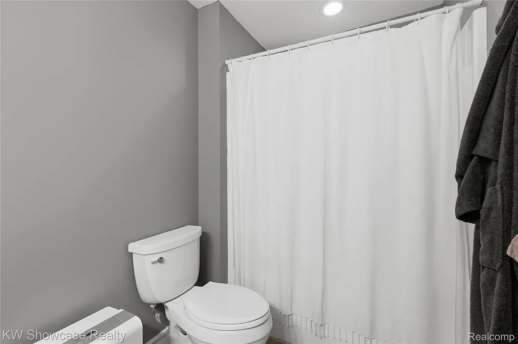 525 Aarons Way Brandon Charter Township MI 48462