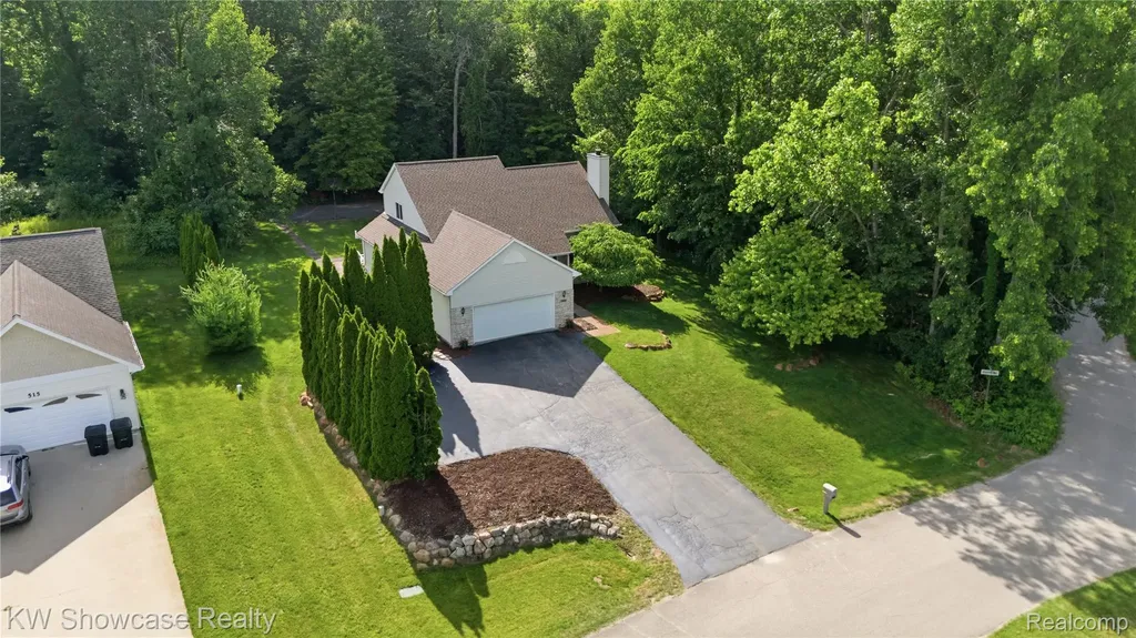 525 Aarons Way Brandon Charter Township MI 48462