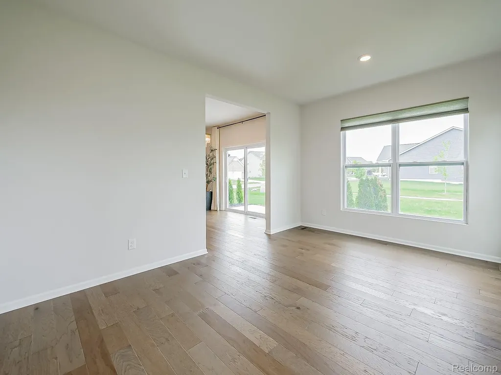 2716 Maize Loop Saline Township MI 48176