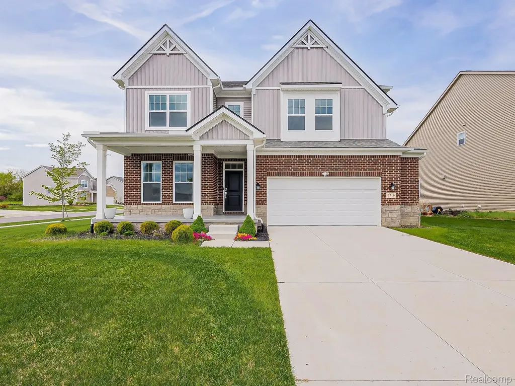 2716 Maize Loop Saline Township MI 48176