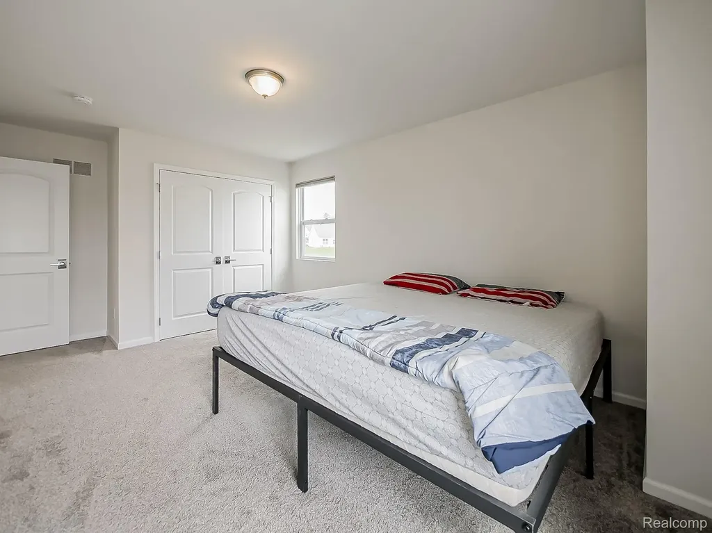 2716 Maize Loop Saline Township MI 48176