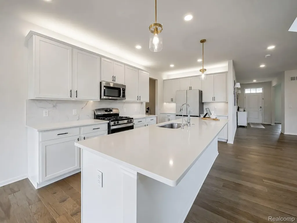 2716 Maize Loop Saline Township MI 48176