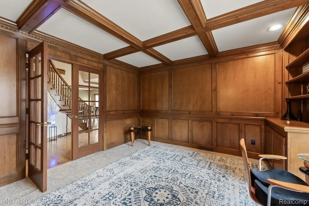 3015 Woodcreek Way Bloomfield Charter Township MI 48304