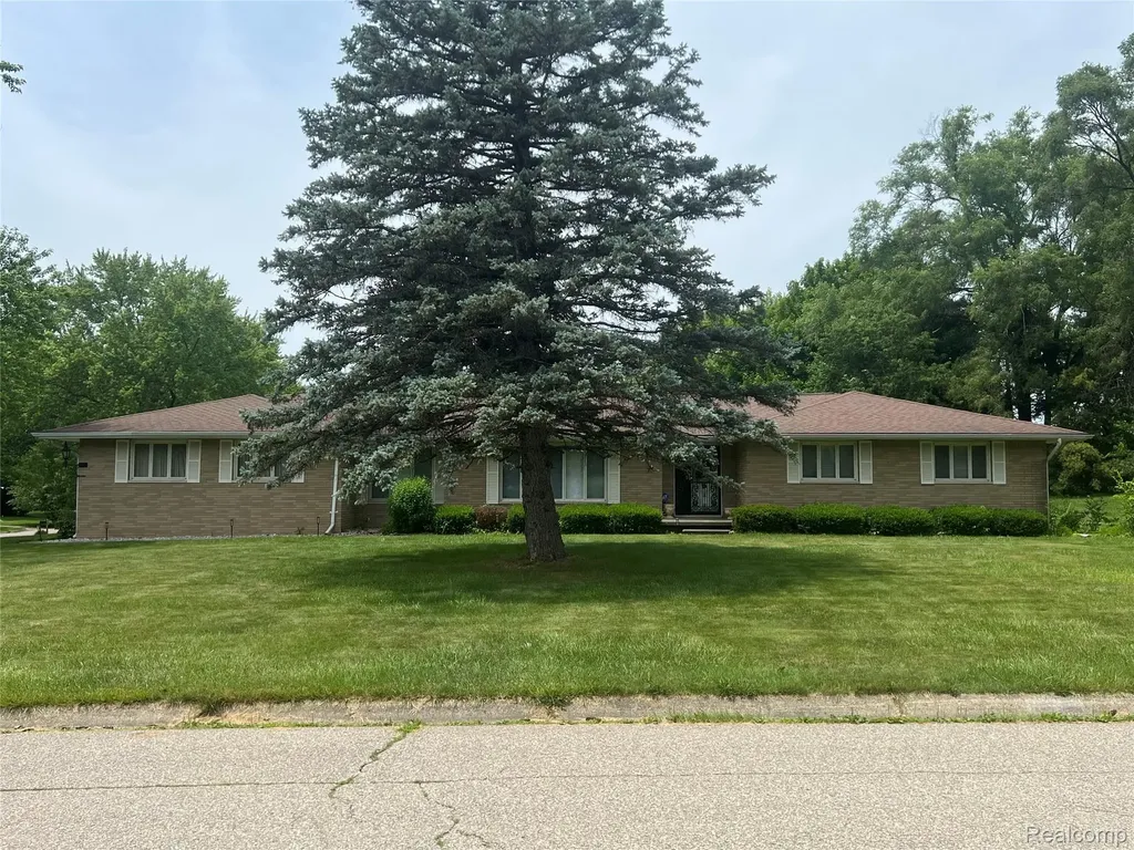 1361 Dyemeadow Lane Flint Charter Township MI 48532