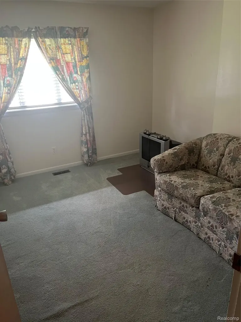 1361 Dyemeadow Lane Flint Charter Township MI 48532