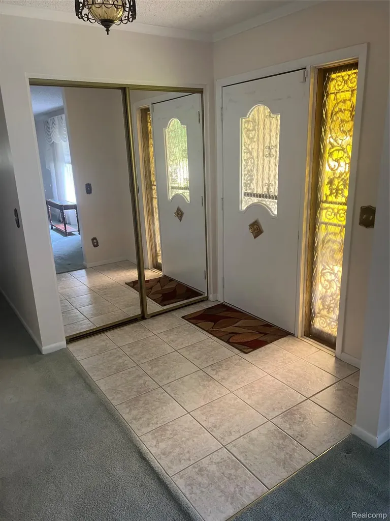 1361 Dyemeadow Lane Flint Charter Township MI 48532