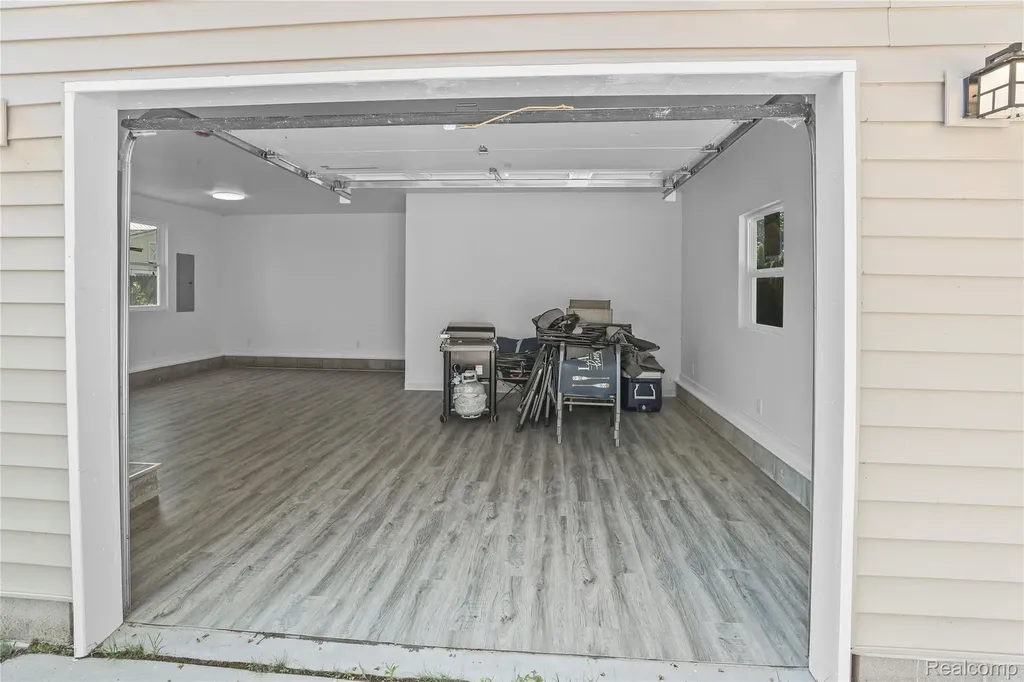 3051 Elmwood Drive Fort Gratiot Charter Township MI 48059