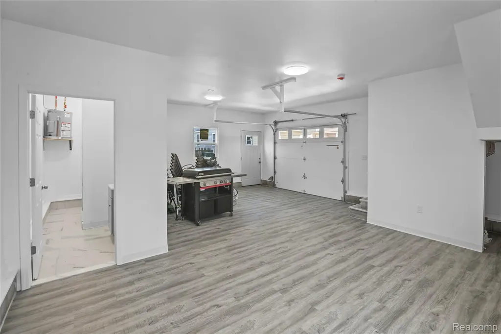 3051 Elmwood Drive Fort Gratiot Charter Township MI 48059