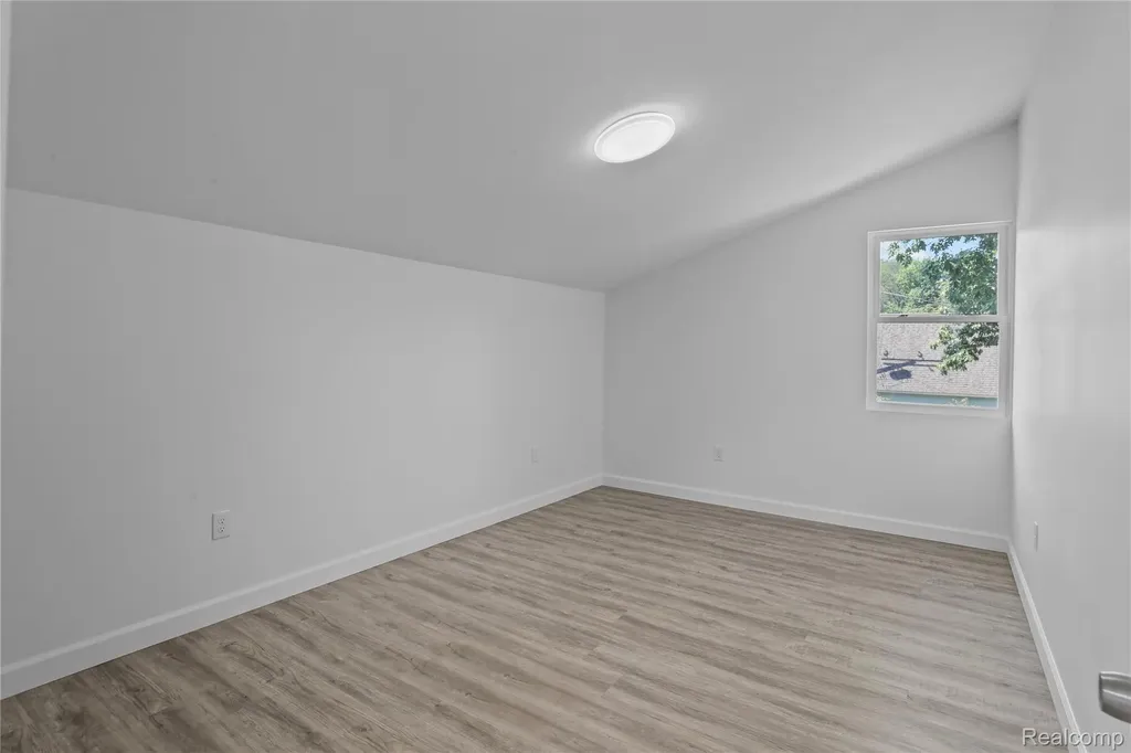 3051 Elmwood Drive Fort Gratiot Charter Township MI 48059