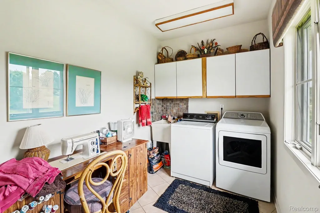 18501 Taylor Lake Road Rose Township MI 48442