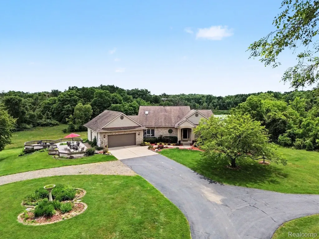 18501 Taylor Lake Road Rose Township MI 48442