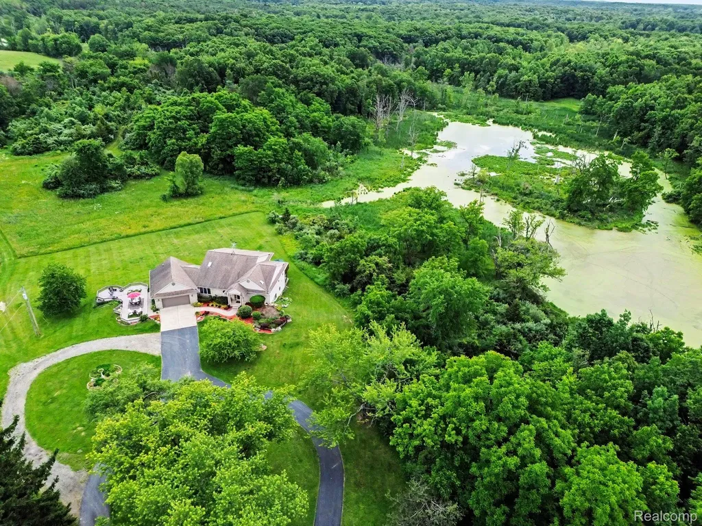 18501 Taylor Lake Road Rose Township MI 48442